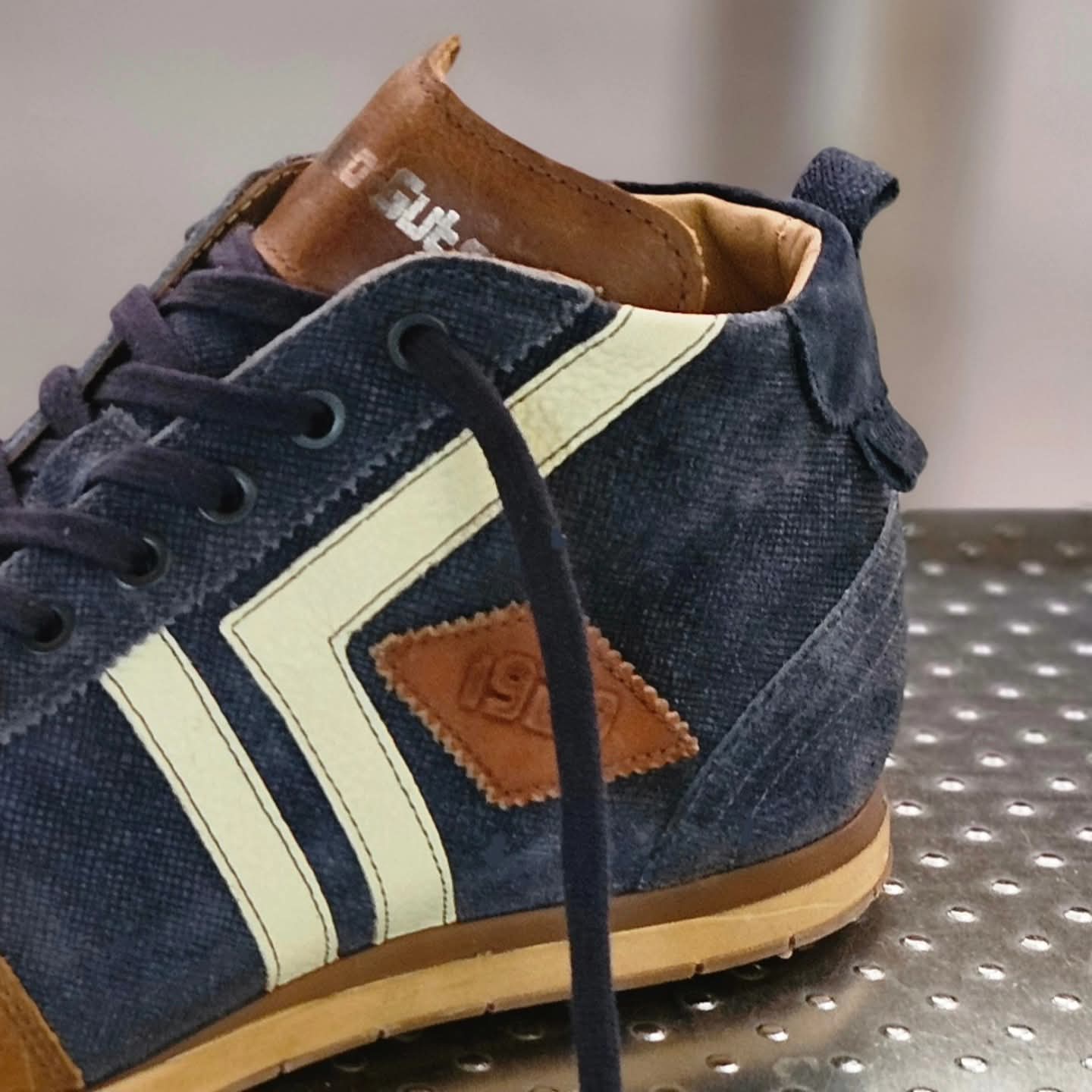 basket-kamo-gutsu-tifo-130-bleu-a-mocassi-les-sables-karston-niort