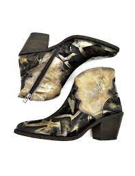 bottine-little-la-suite-23535-noir-dore-c-mocassi-karston