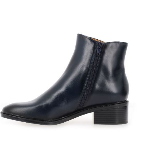 Boots-mamzelle-julius-bleu-a-mocassi-les-sables-d-olonne