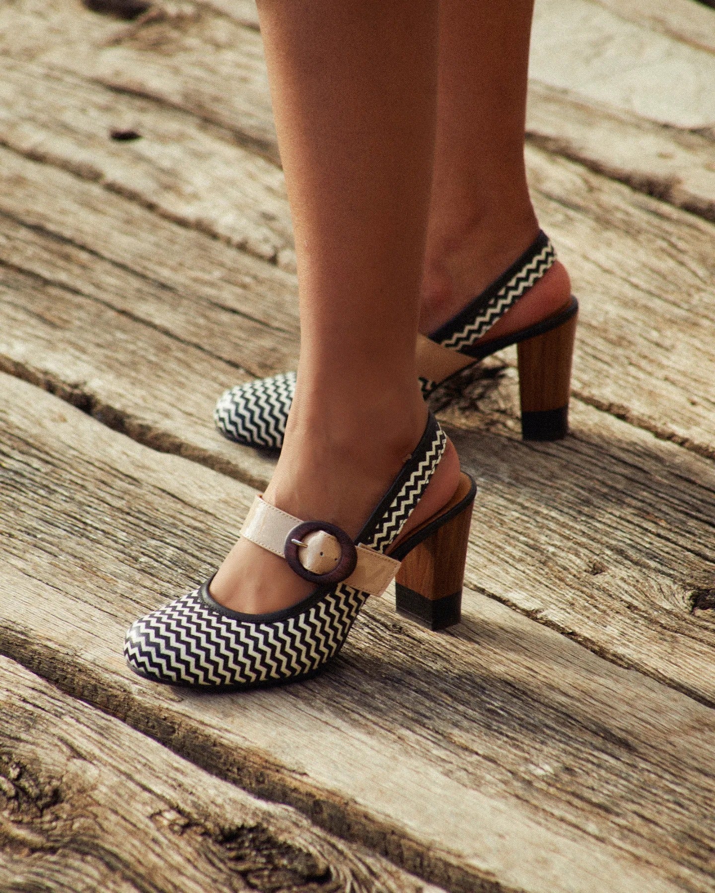 sandales-talon-nemonic-NOIR-blanc-a-mocassi-les-sables-d-olonne-karston-niort