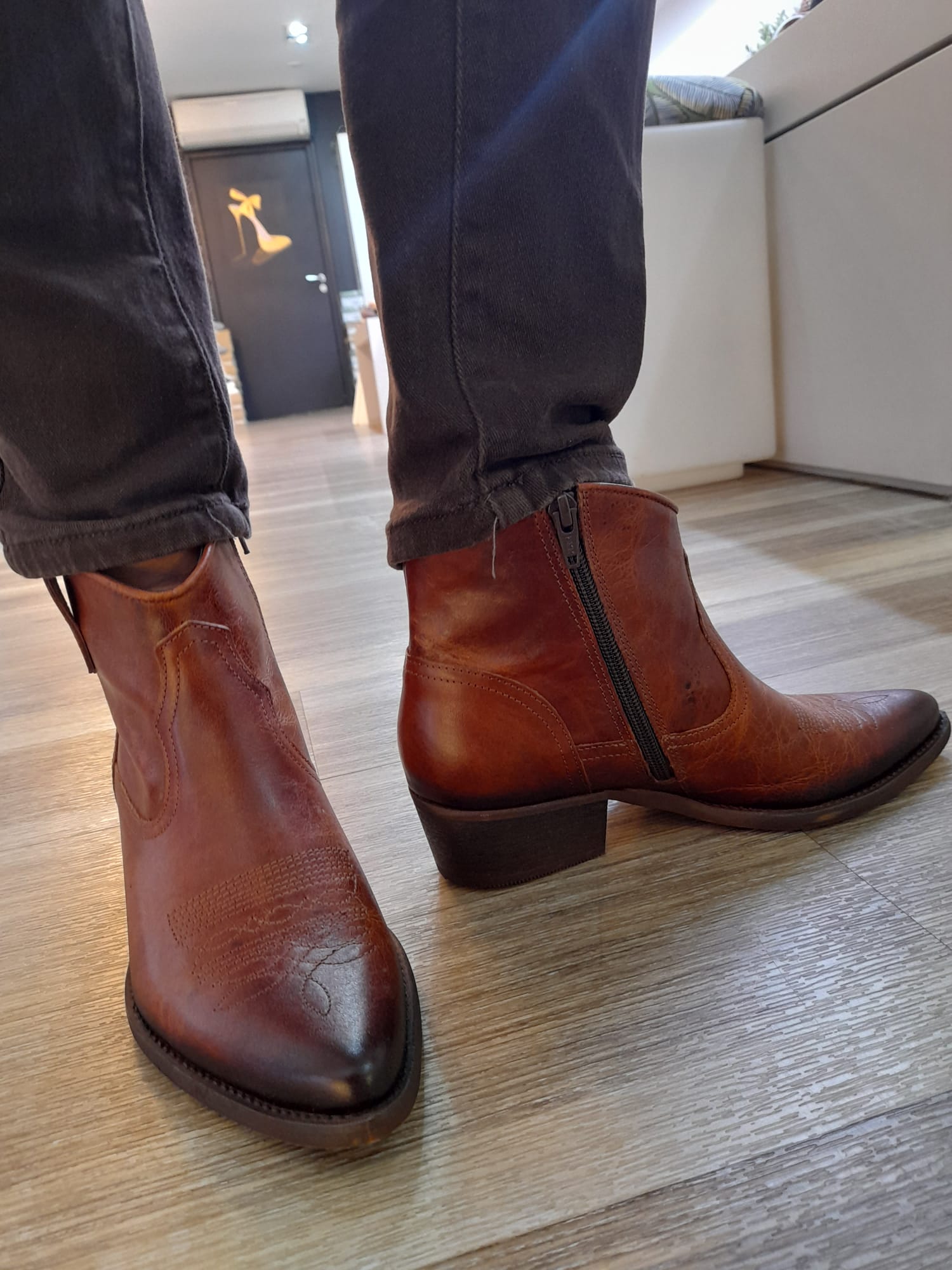 BOOTS-felmini-b504-azafran-mocassi-les-sables-karston-niort_671a3b56-4f5f-46f4-a43e-cdb6c892fc9e