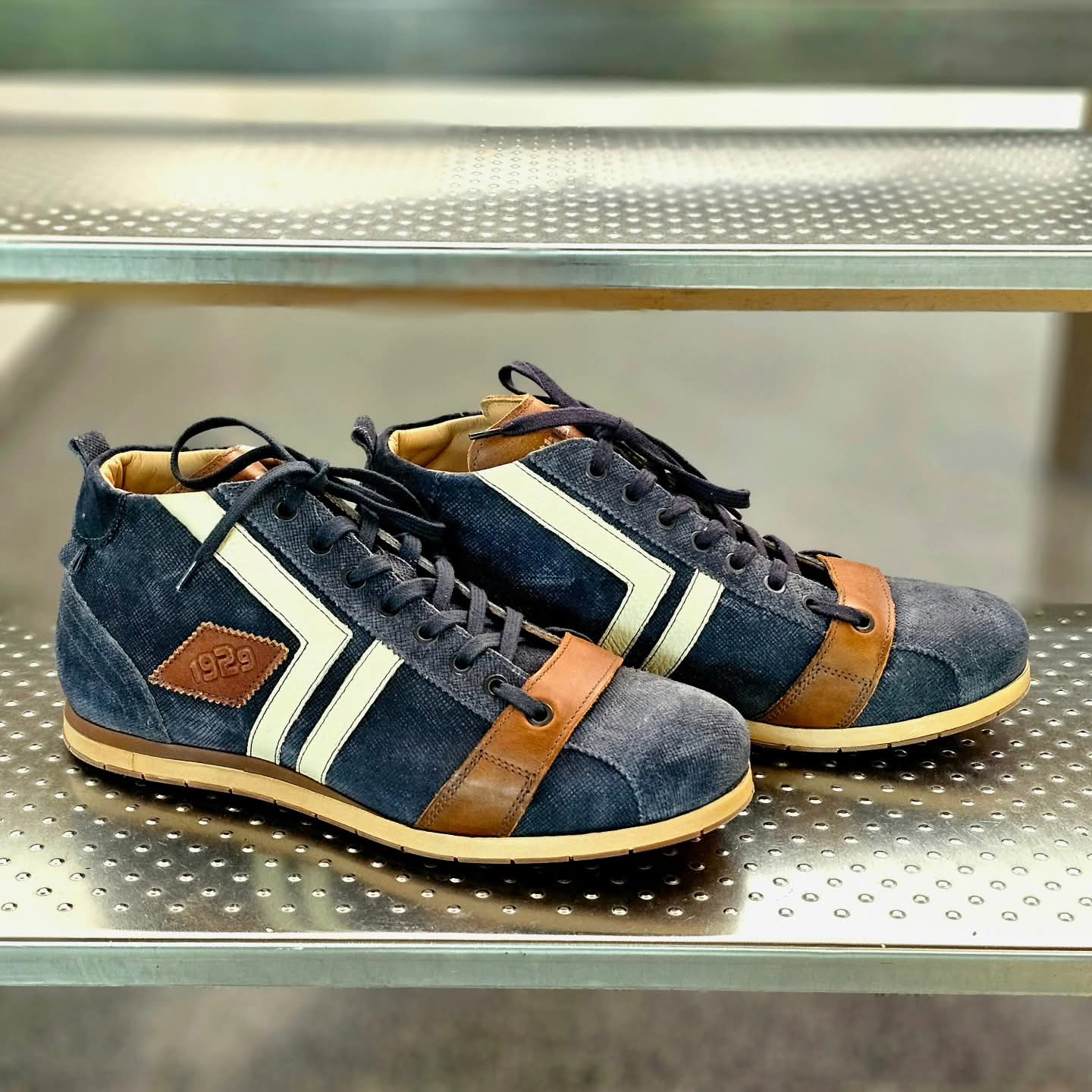 basket-kamo-gutsu-tifo-130-bleu-a-mocassi-les-sables-karston-niort