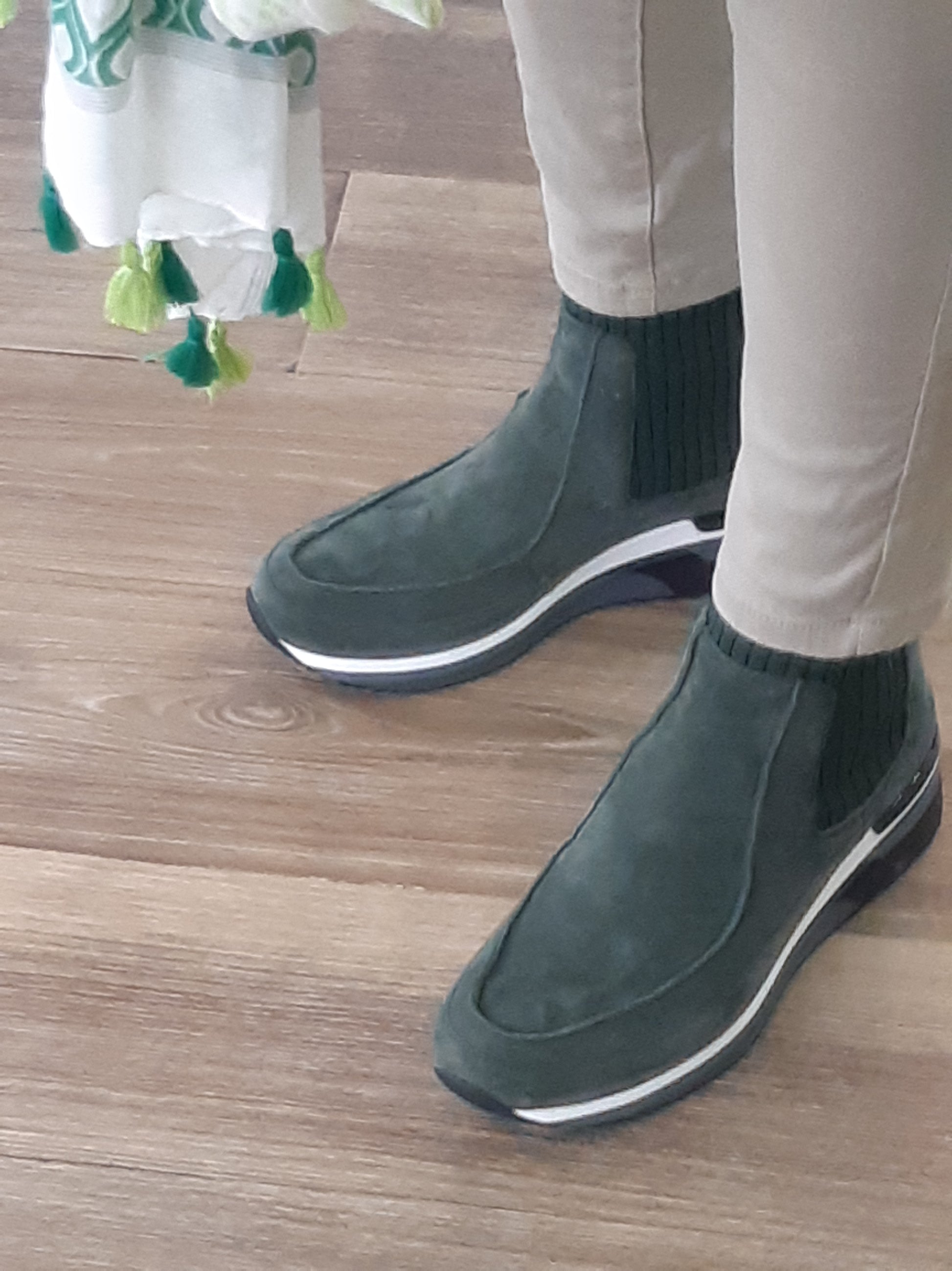 basket-montante-mamzelle-veris-velours-vert-femme-f-mocassi-les-sables-d-olonne
