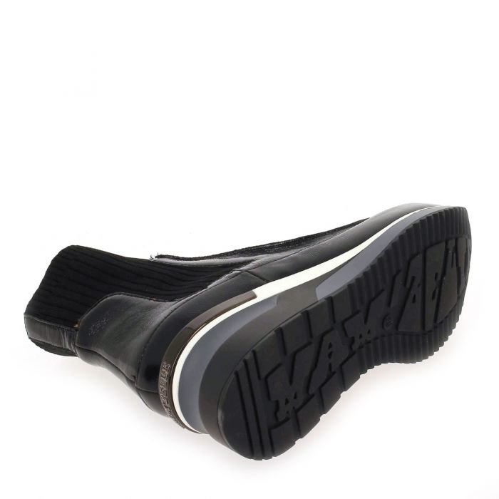 basket-montante-mamzelle-veris-verni-noir-femme-c-mocassi-les-sables-d-olonne