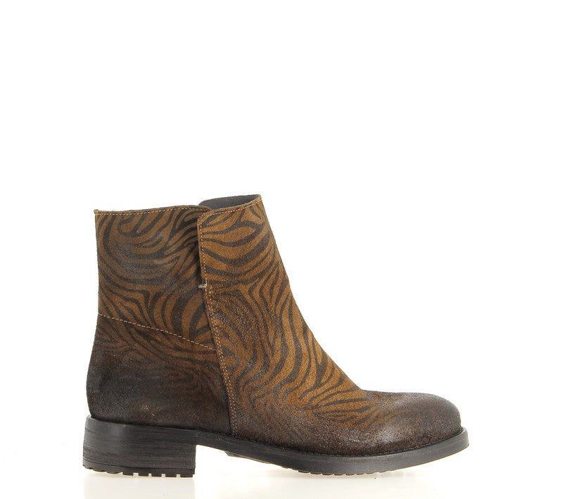 boots-coco-abricot-amanvillers-zebre-v3283l-cognac-E-mocassi-les-sables-d-olonne
