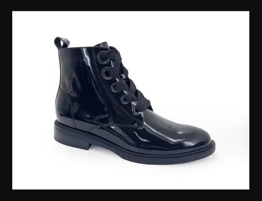 boots-fugitive-feutre-verni-noir-e-mocassi-les-ssables-d-olonne