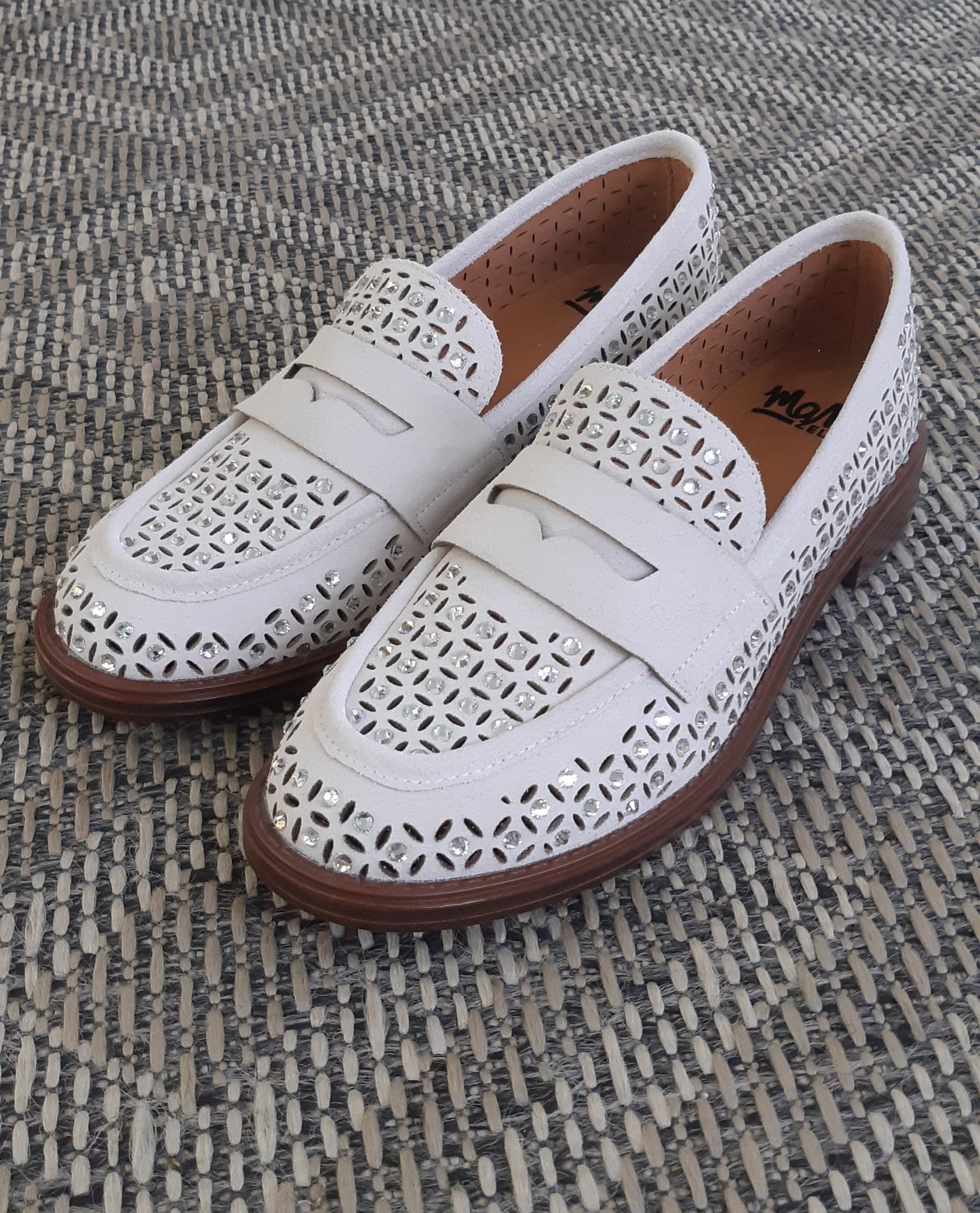 mocassin-perfore-mamzelle-barito-blanc-d-mocassi-les-sables-d-olonne