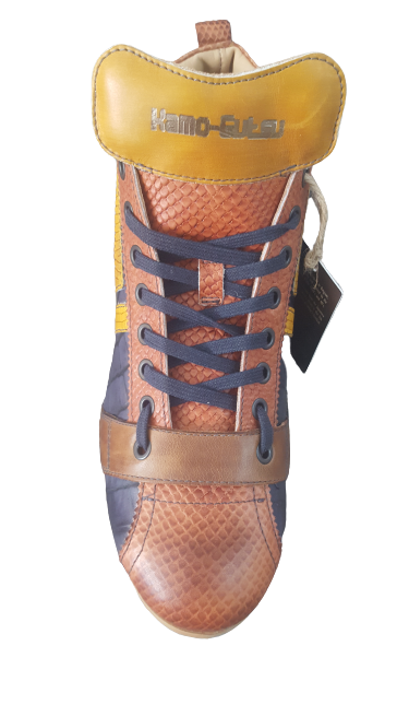 basket-kamo-gutsu-tifo-130-bleu-orange-jaune-mocassi-le-sables-karston-niort-removebg-preview