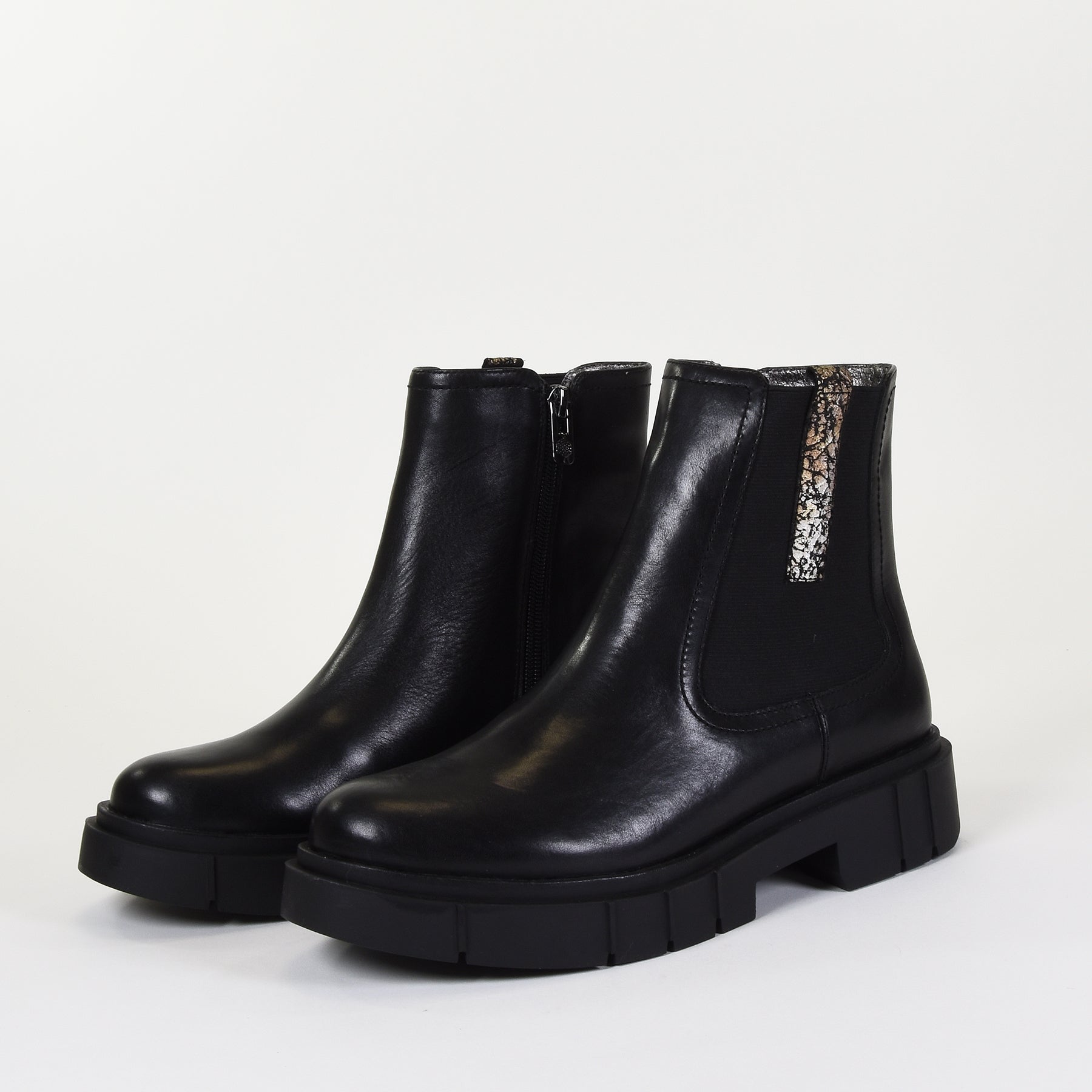boots-emilie-karston-adele-noir-mocassi-niort_bdae50bf-2be4-4b41-953d-803613148498.png